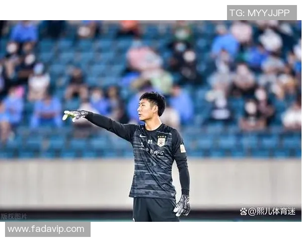 足球巨星因伤痛崩溃泪流满面现场哽咽无言难掩痛苦心情 足球巨星因伤痛崩溃泪流满面现场哽咽无言难掩痛苦心情