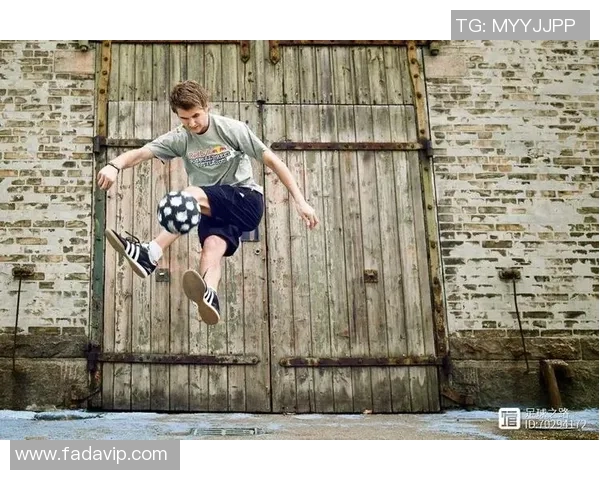 足球球星忍者揭秘：从绿茵场到隐秘世界的双重人生之旅